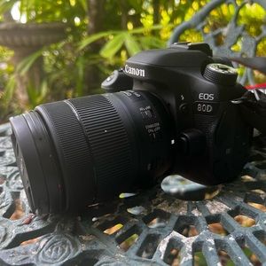 Canon EOS 80D new without tags